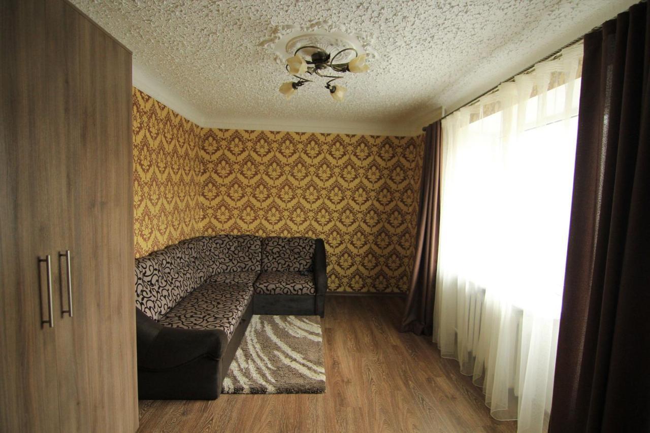 ריבנה Сімейні Затишні Апартаменти В Самому Центрі Рівного מראה חיצוני תמונה